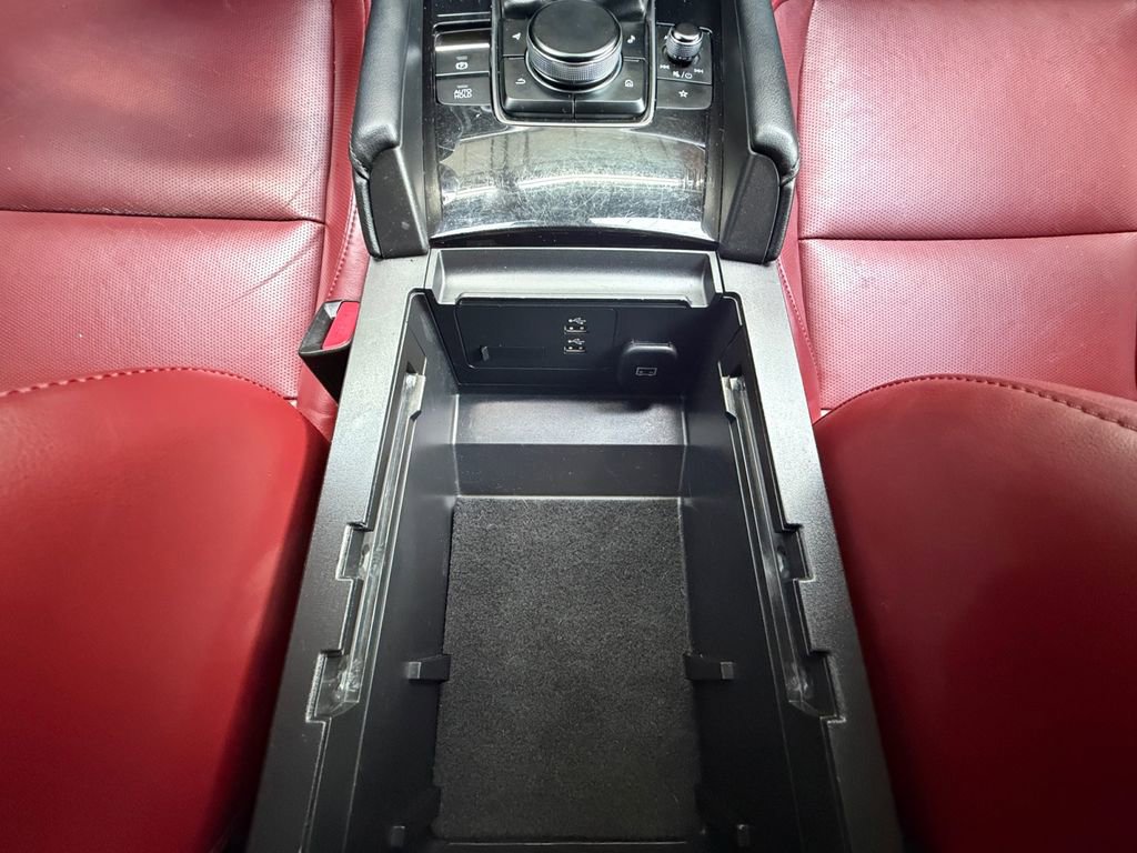 Used 2022 MAZDA MAZDA3 s image 32