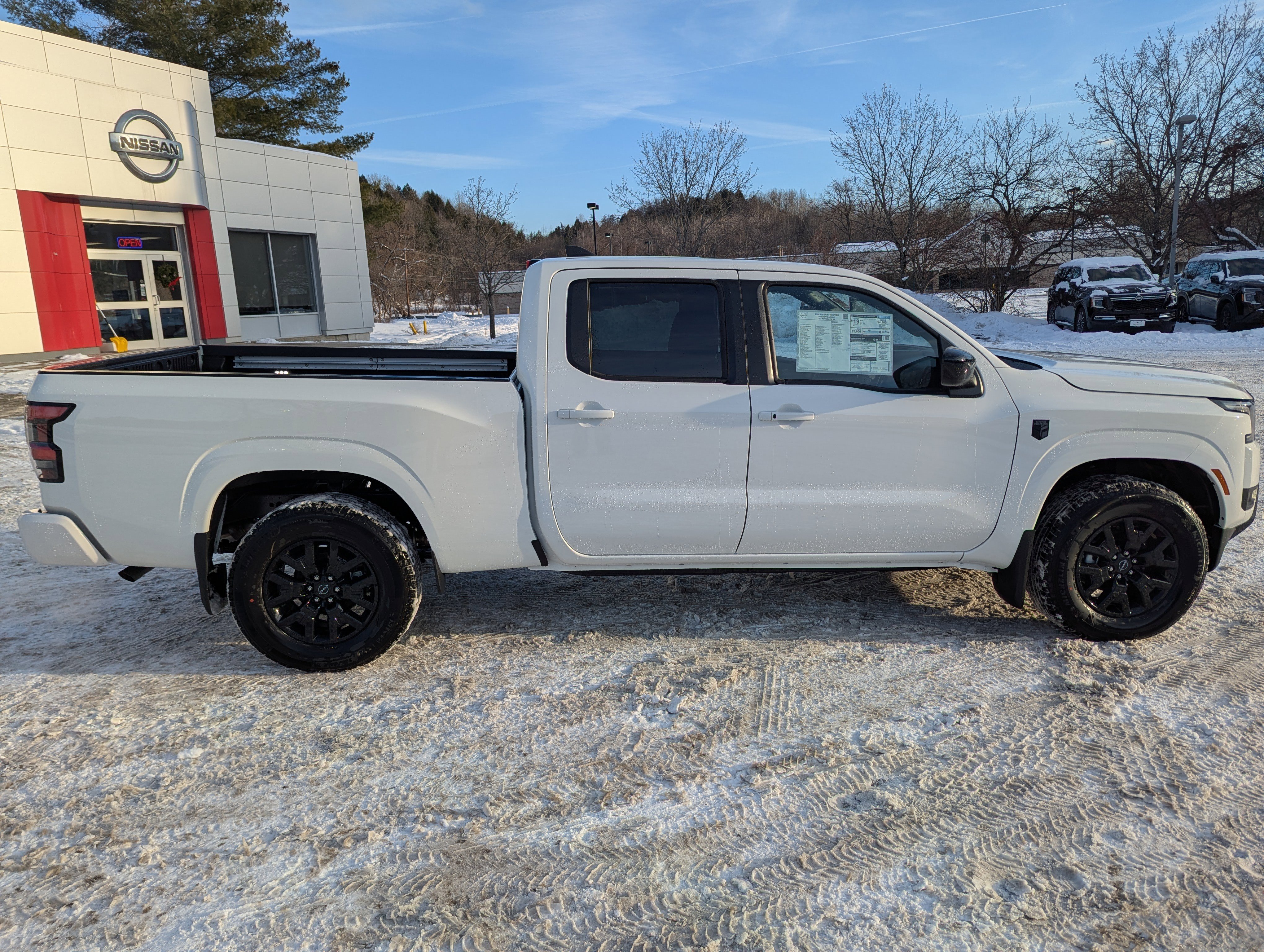 New 2026 Nissan Frontier SV w/ SV Convenience Package image 8