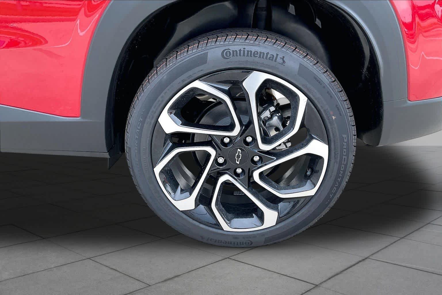 New 2026 Chevrolet Trax RS w/ Driver Confidence Package FWD image 12