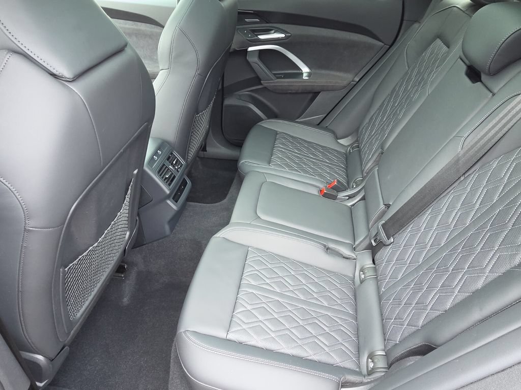 Certified 2025 Audi SQ5 Premium Plus AWD/4WD image 13