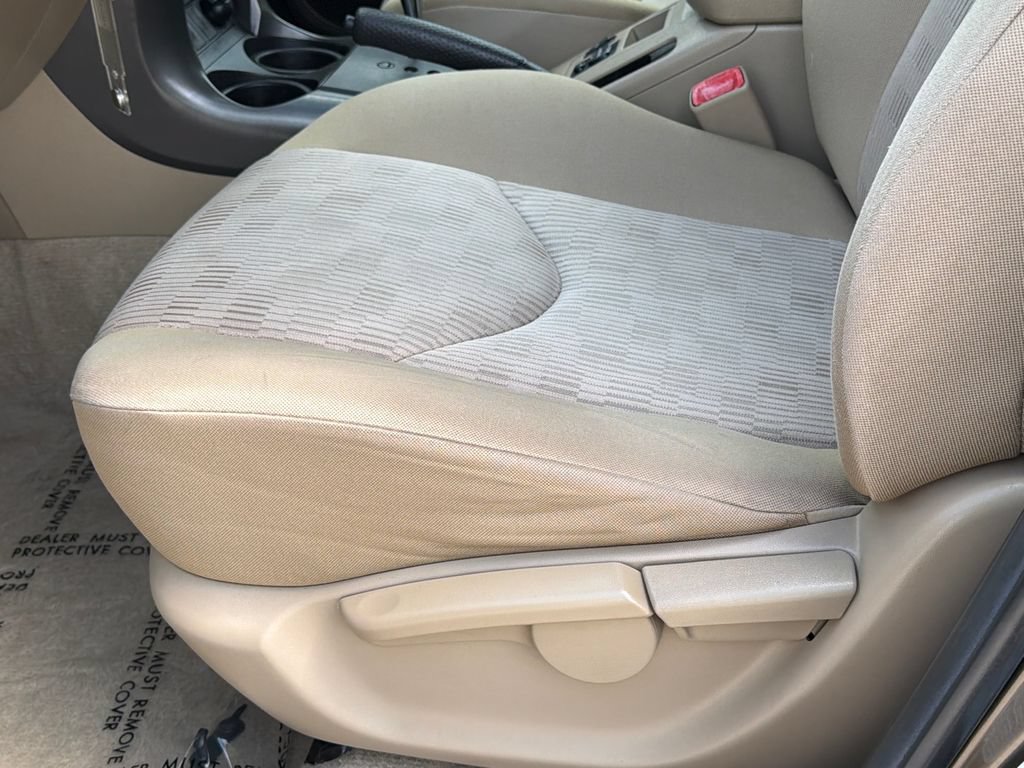 Used 2011 Toyota RAV4 4WD w/ Preferred Premium Pkg image 17