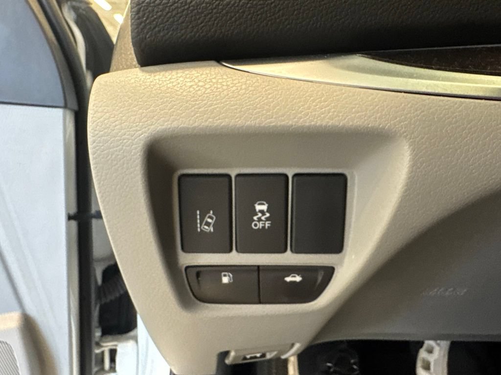 Used 2015 Acura TLX V6 w/ Technology Package FWD image 16