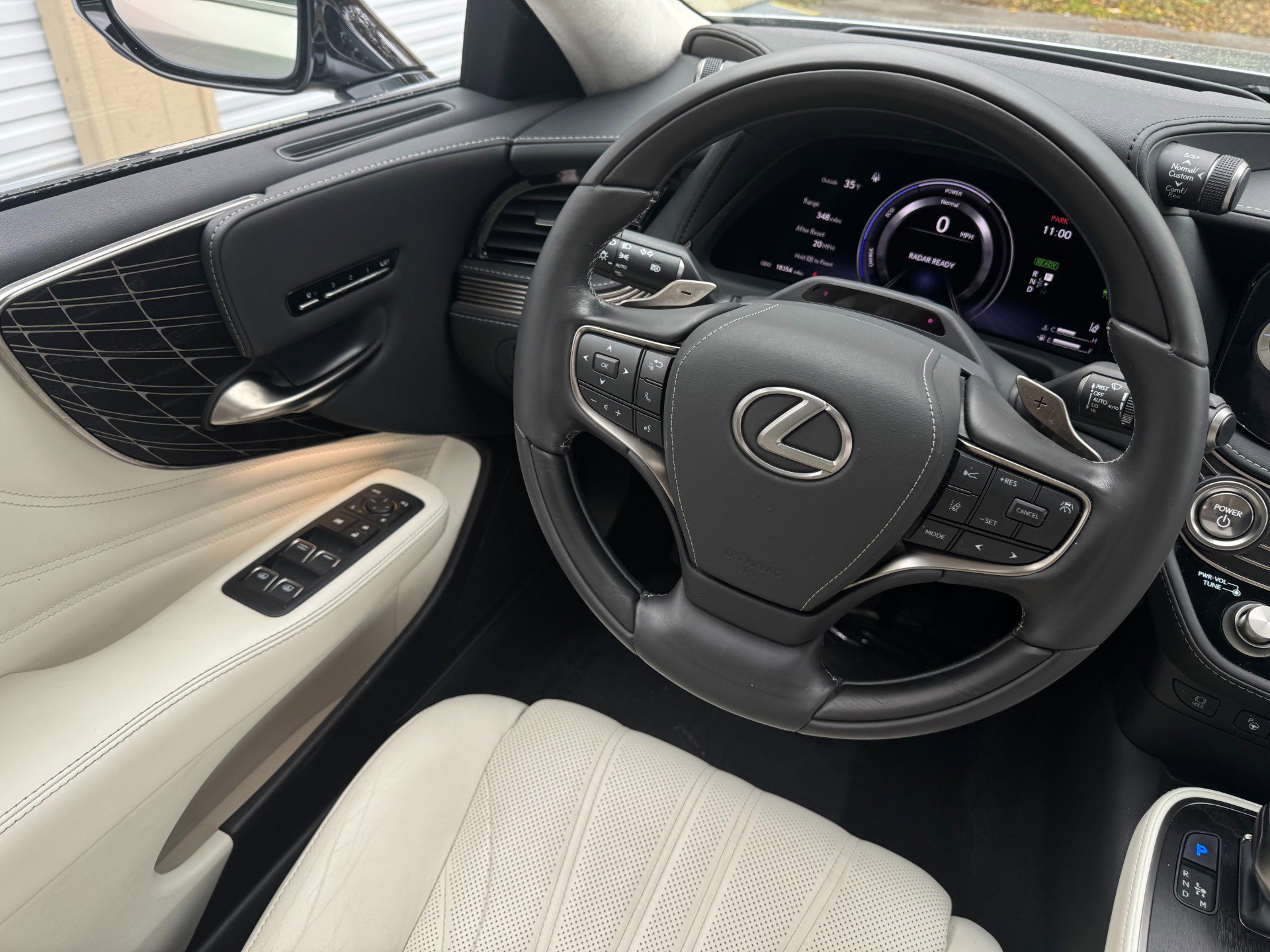 Used 2023 Lexus LS 500h AWD w/ Luxury Package image 74