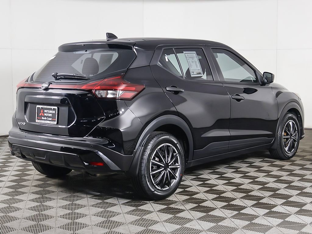 Used 2022 Nissan Kicks S image 7
