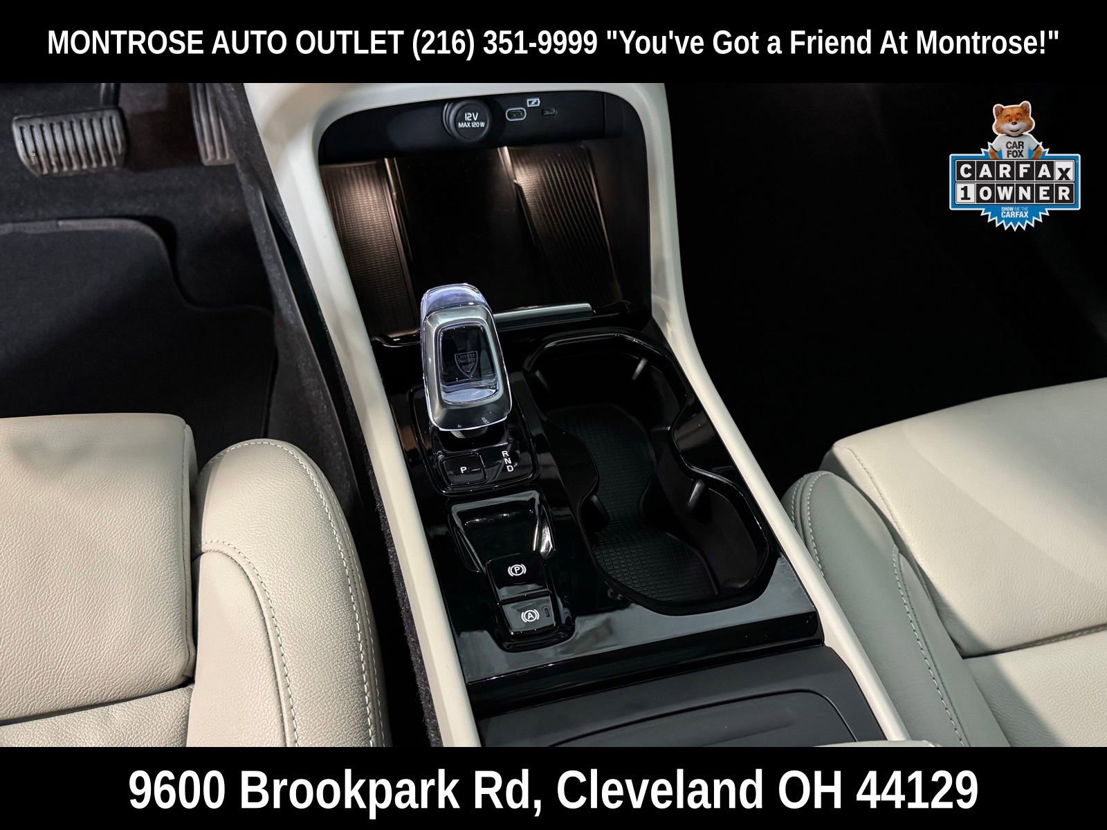 Used 2023 Volvo XC40 B5 Plus w/ Driver Assist Package image 22