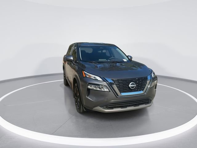 Used 2023 Nissan Rogue SV image 3