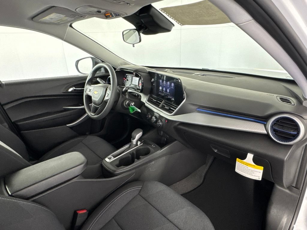 New 2026 Chevrolet Trax LS FWD image 32