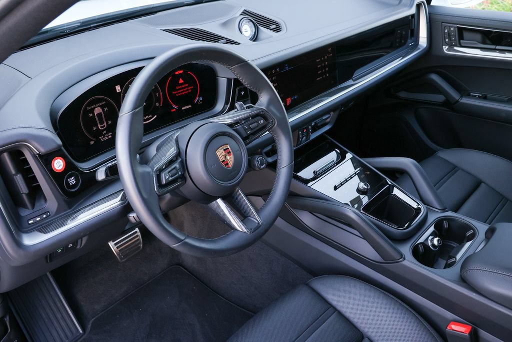 Certified 2026 Porsche Cayenne S AWD/4WD image 4