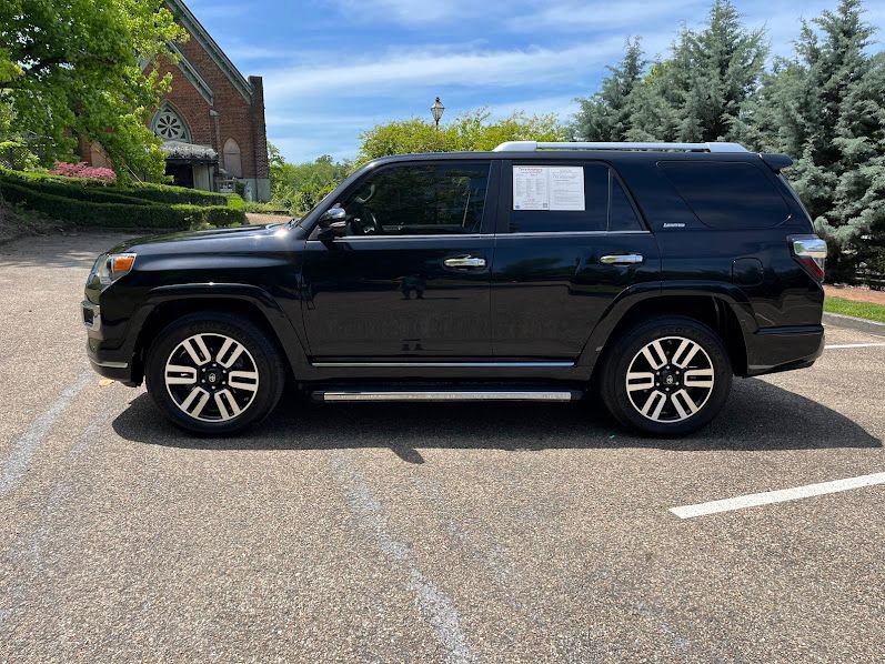 Used 2018 Toyota 4Runner Limited AWD/4WD image 25