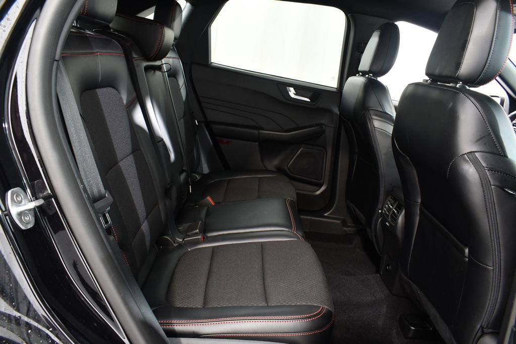 Used 2024 Ford Escape ST-Line w/ Tech Pack #1 AWD/4WD image 19