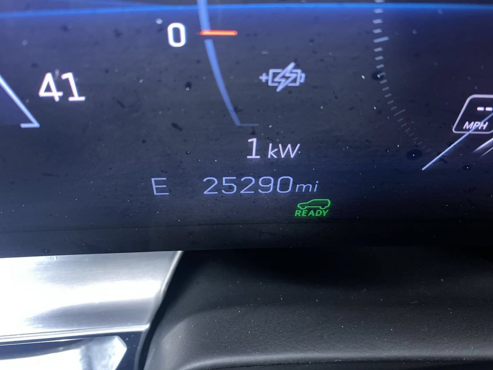 Certified 2024 Cadillac Lyriq Luxury AWD/4WD image 4