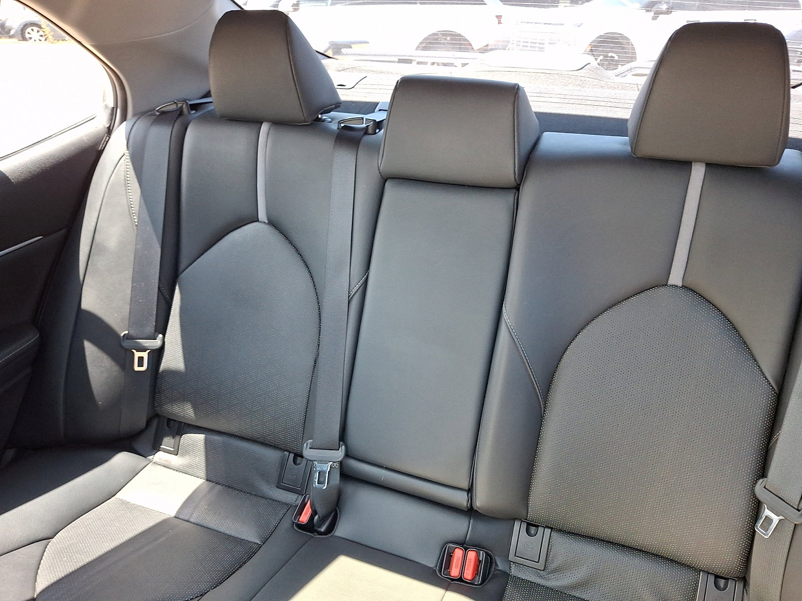 Used 2019 Toyota Camry XSE FWD image 18