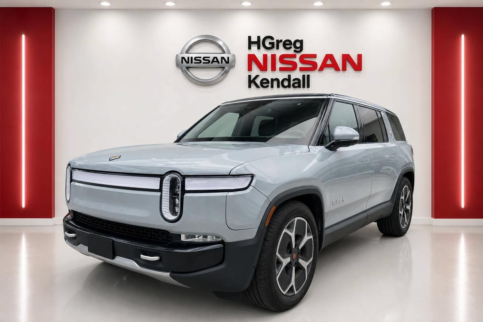 Used 2024 Rivian R1S Adventure AWD/4WD image 3