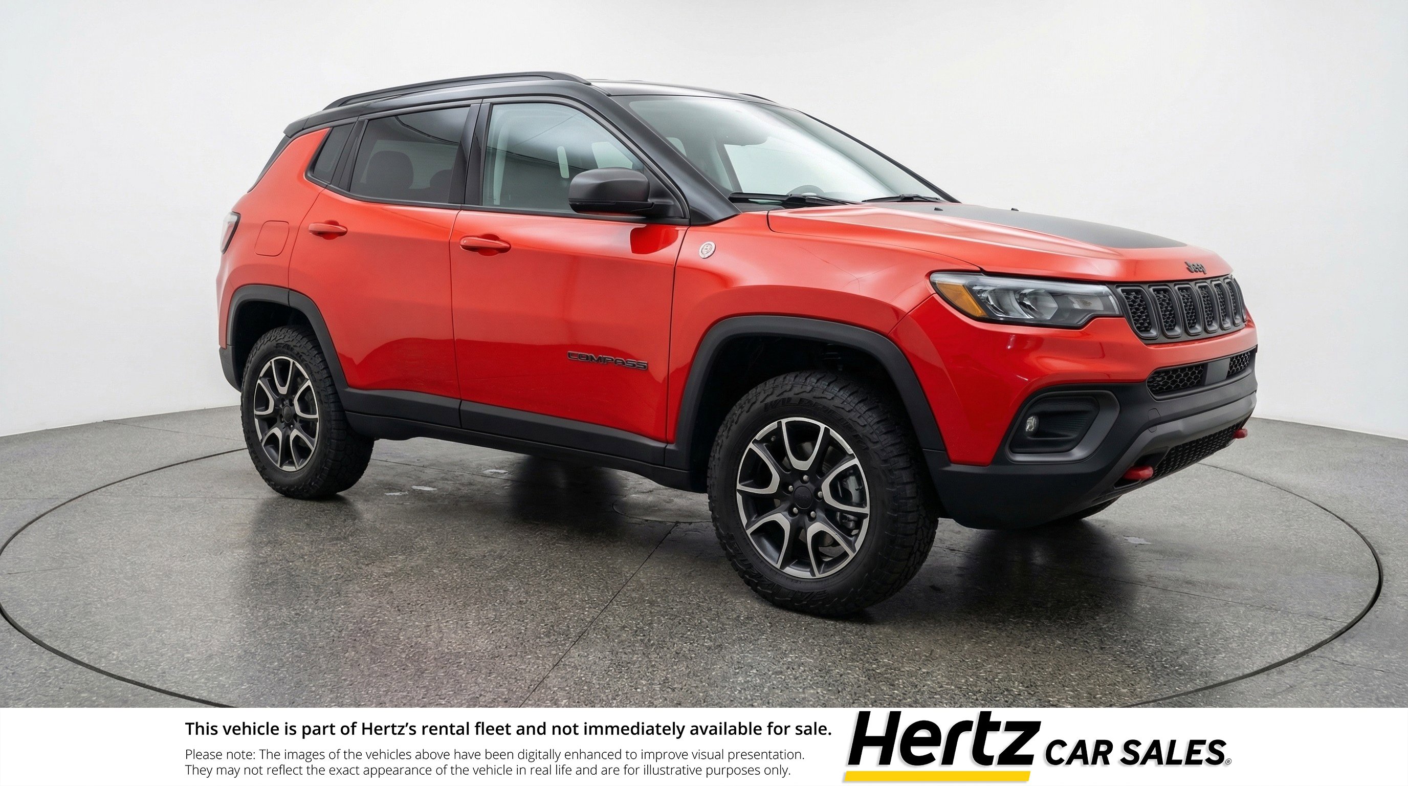 Used 2025 Jeep Compass Trailhawk image 1