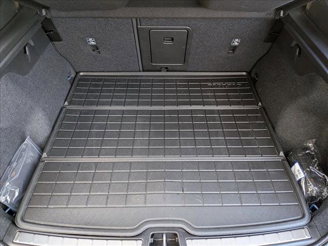 Certified 2023 Volvo C40 P8 Recharge Plus AWD/4WD image 6