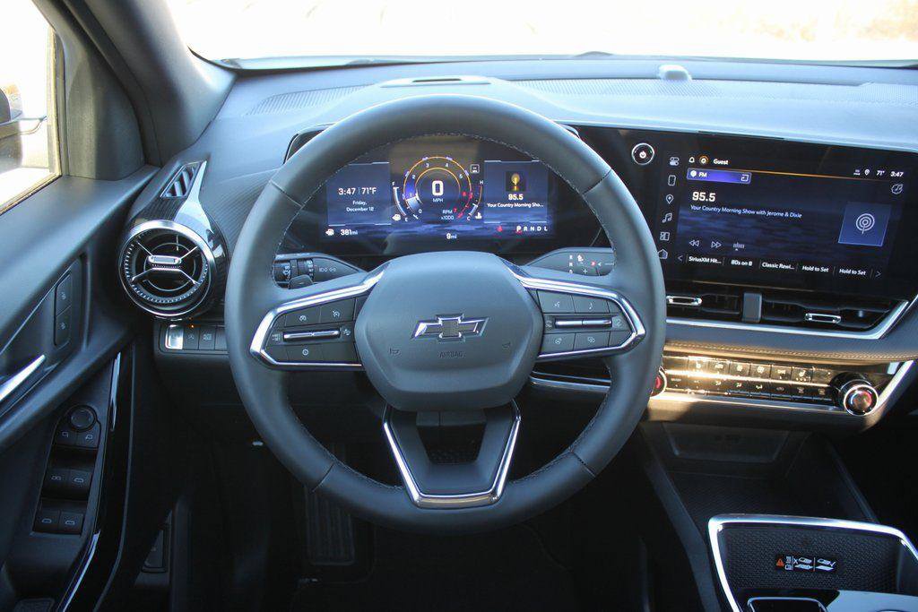 New 2026 Chevrolet Equinox LT w/ Convenience Package II image 10