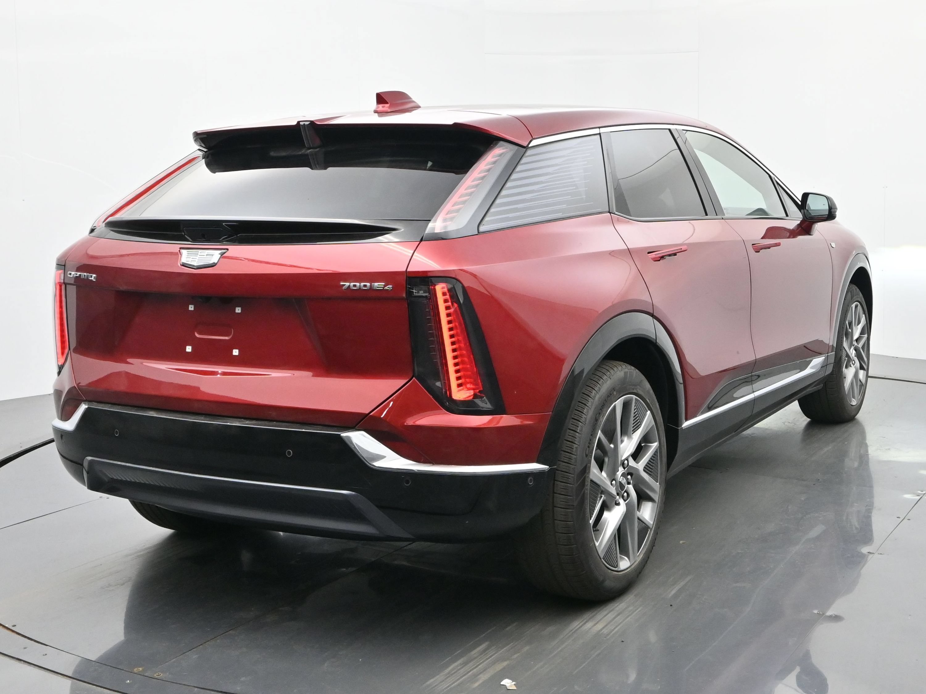 New 2026 Cadillac Optiq Luxury 1 w/ LPO, Floor Liner Package AWD/4WD image 5