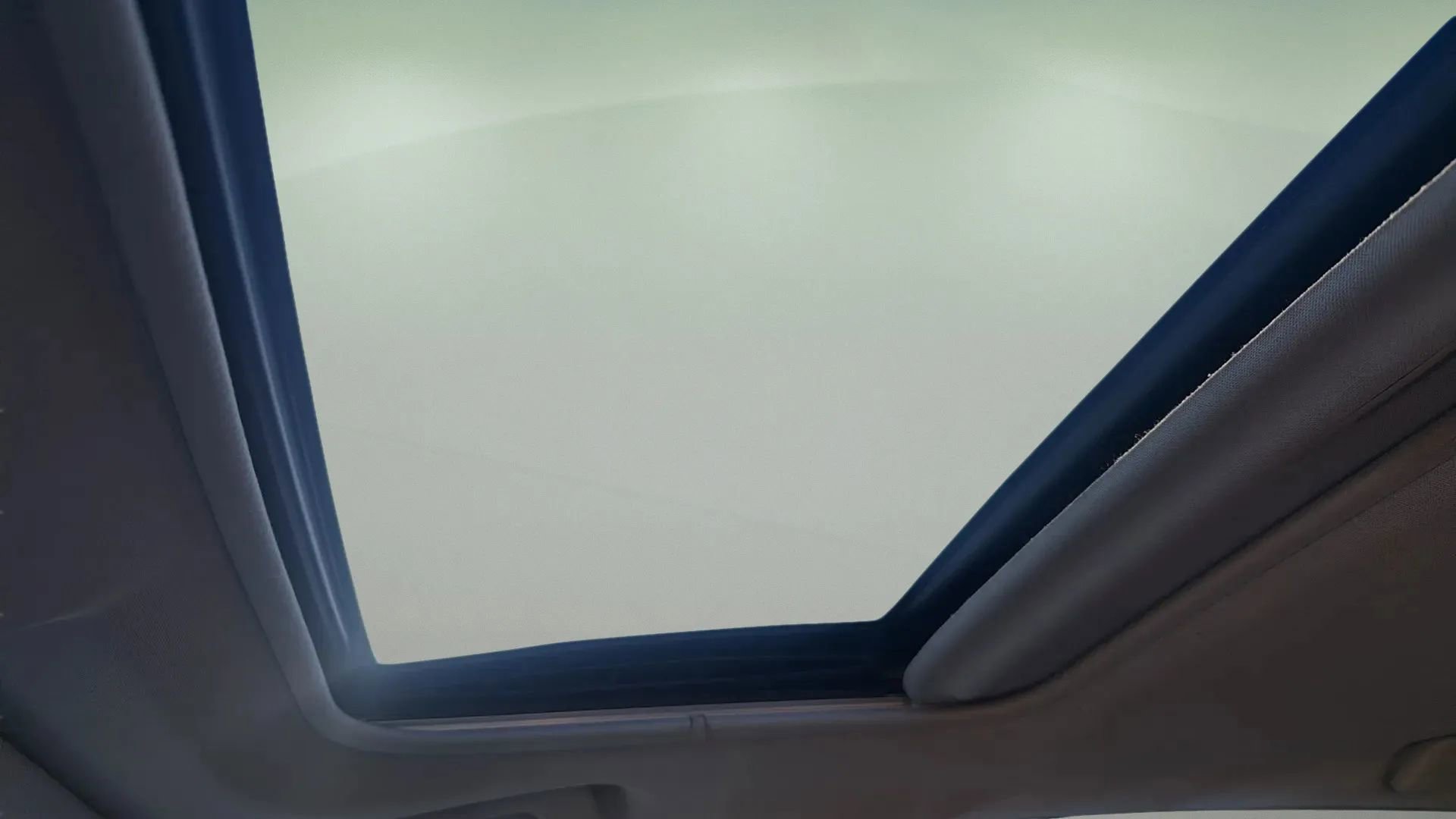 Used 2013 Toyota RAV4 XLE AWD/4WD image 19