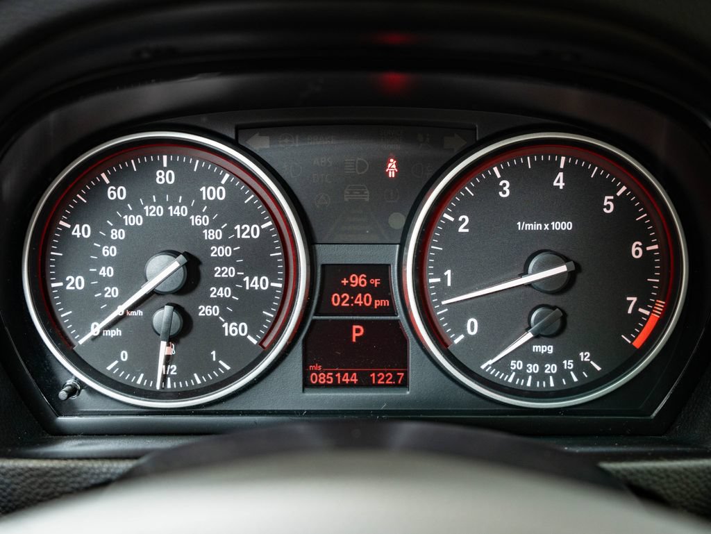 Used 2010 BMW 328i Sedan RWD image 30