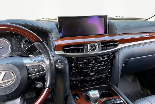 Used 2021 Lexus LX 570 4WD w/ Luxury Package image 9