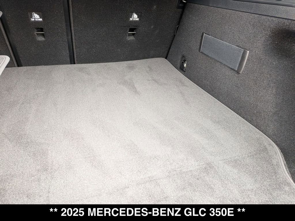 Used 2025 Mercedes-Benz GLC 350e 4MATIC image 24