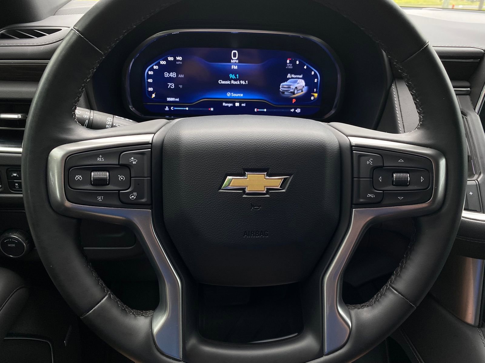 Used 2024 Chevrolet Tahoe LT w/ Luxury Package RWD image 23