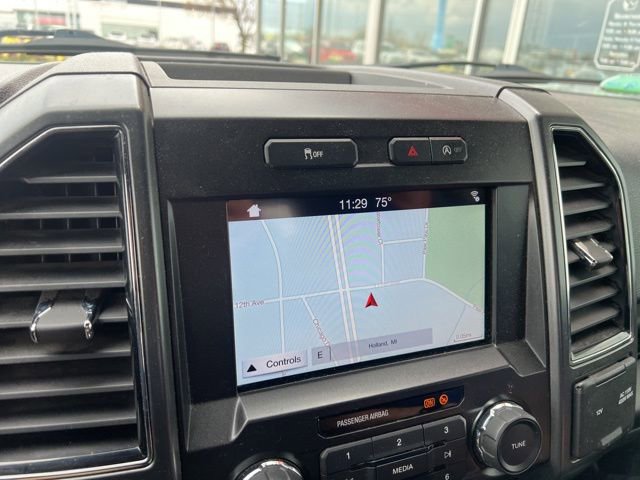 Used 2018 Ford F150 XLT w/ Equipment Group 302A Luxury AWD/4WD image 16