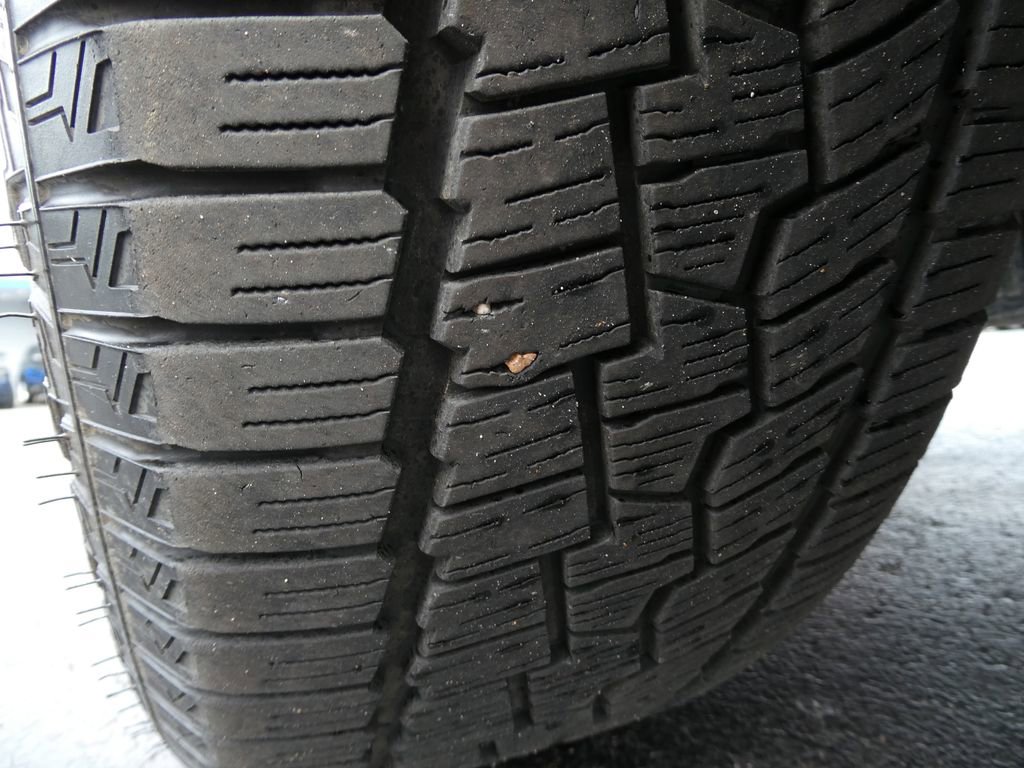 Used 2021 GMC Acadia Denali w/ Denali Technology Package AWD/4WD image 12