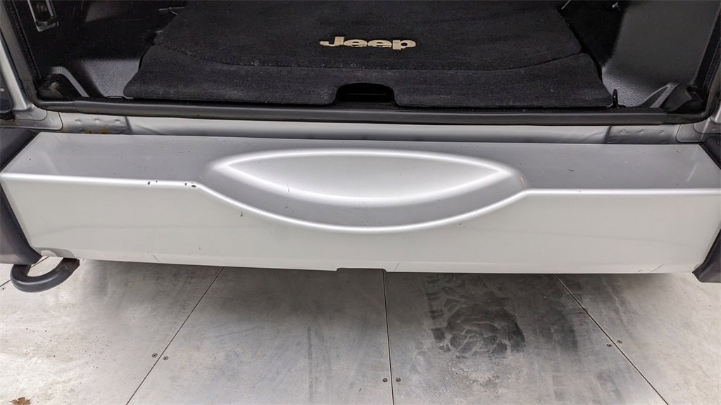 Used 2012 Jeep Wrangler Unlimited Sahara w/ Dual Top Group image 6