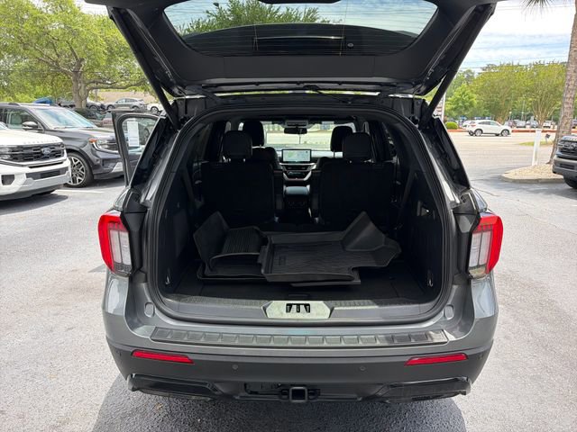 Used 2025 Ford Explorer ST-Line w/ Premium Package AWD/4WD image 11