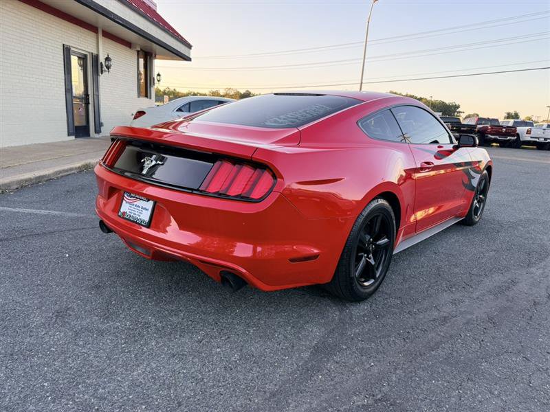 Used 2017 Ford Mustang Coupe RWD image 5