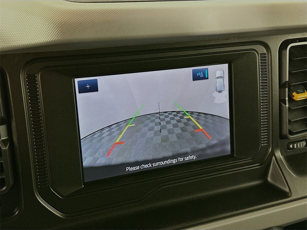 Used 2023 Ford Bronco Badlands image 16