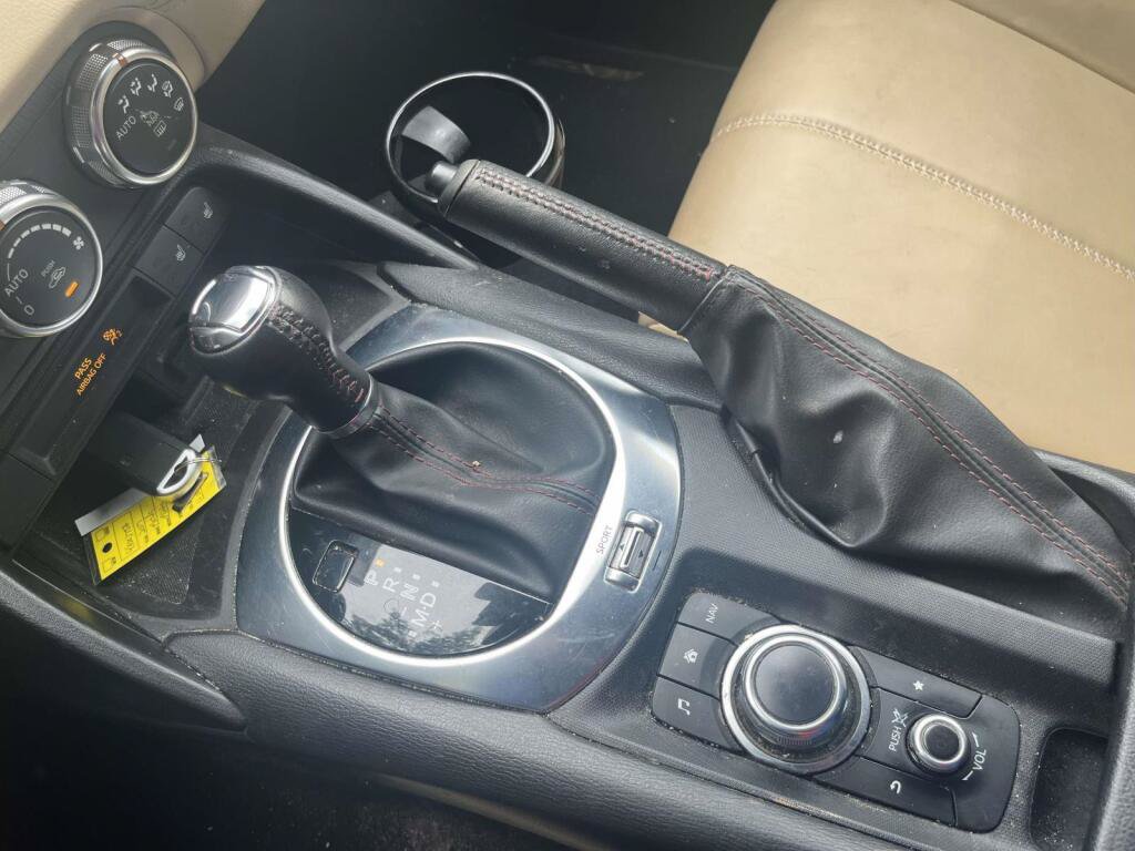 Used 2017 MAZDA MX-5 Miata Grand Touring RWD image 21