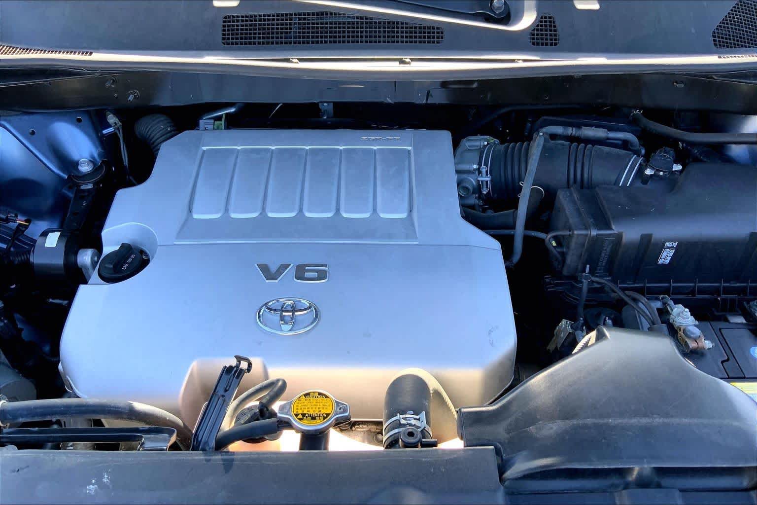 Used 2013 Toyota Highlander Limited AWD/4WD image 31
