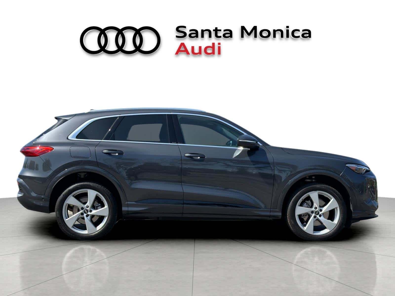 Used 2025 Audi Q5 Premium w/ Premium Plus AWD/4WD image 8