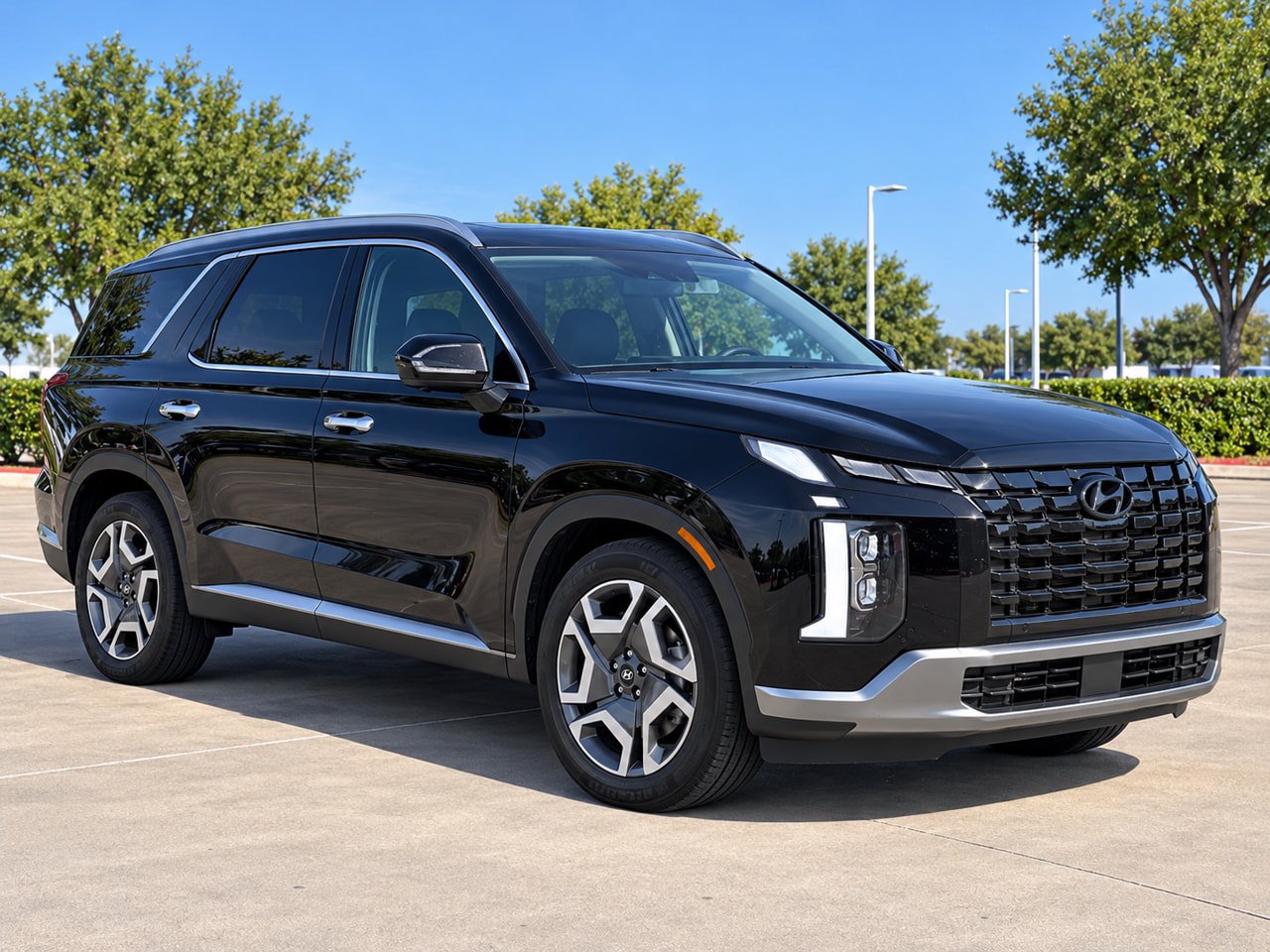 Used 2025 Hyundai Palisade SEL FWD image 4
