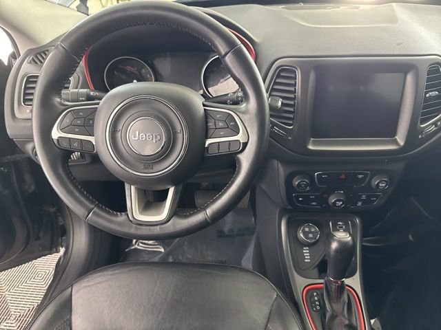 Used 2019 Jeep Compass Trailhawk AWD/4WD image 32