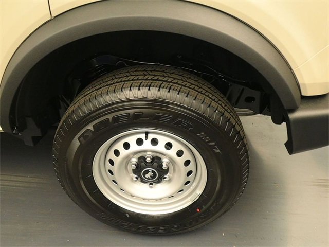 New 2025 Ford Bronco 4-Door image 9