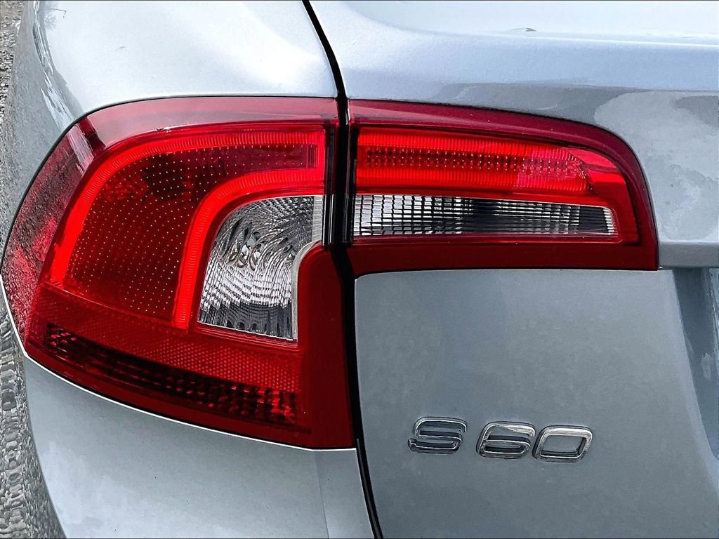 Used 2011 Volvo S60 T6 image 27