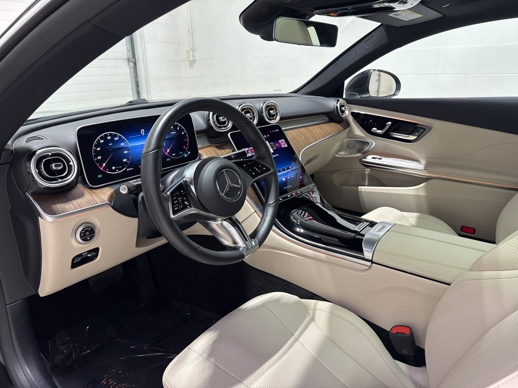 Used 2025 Mercedes-Benz CLE 300 4MATIC Coupe image 11