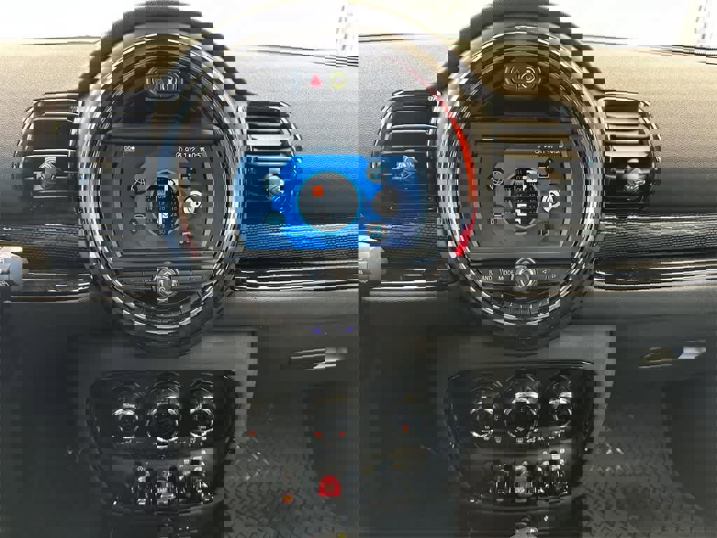 Used 2019 MINI Cooper Clubman S image 17