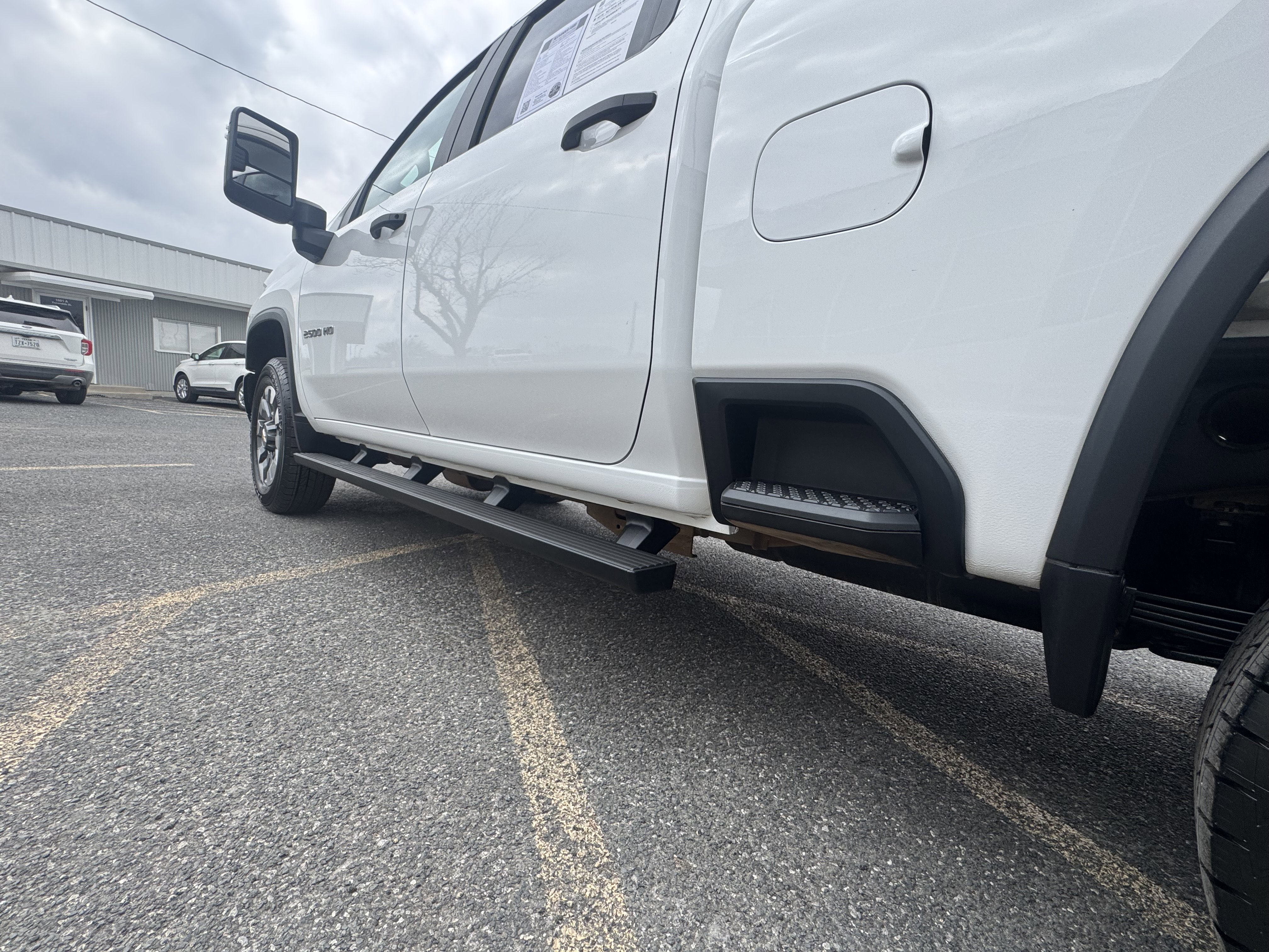 Used 2025 Chevrolet Silverado 2500 Custom w/ Custom Convenience Package image 9