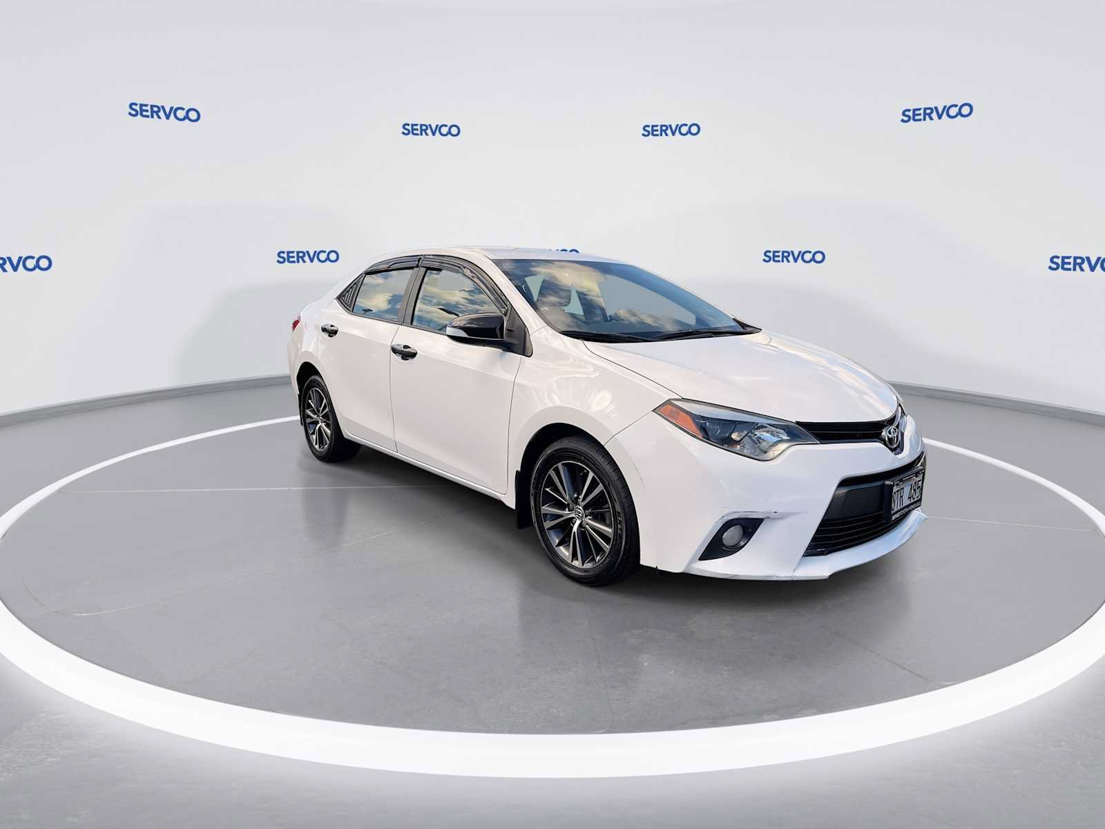 Used 2016 Toyota Corolla LE FWD image 2