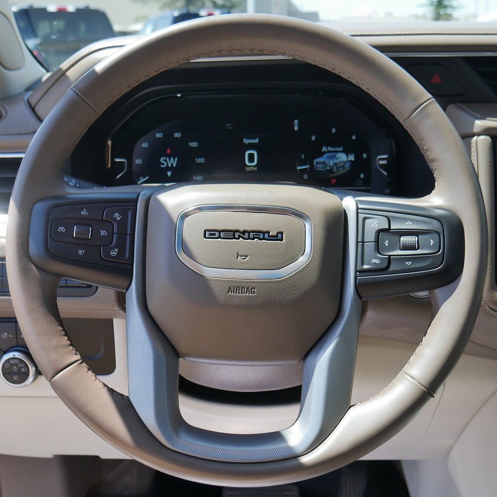 Used 2023 GMC Yukon XL Denali image 71
