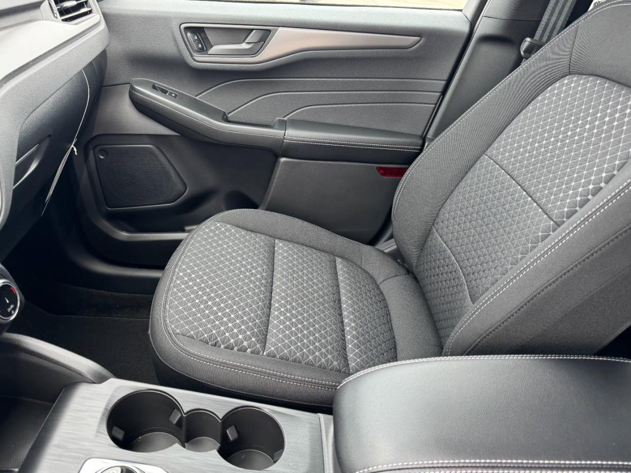 New 2025 Ford Escape Active w/ Cold Weather Package image 7