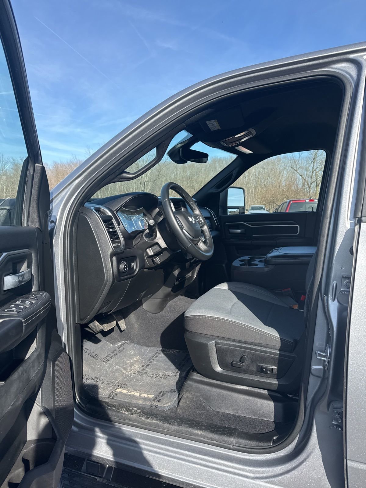 Used 2024 RAM 2500 Big Horn w/ Bed Utility Group image 9