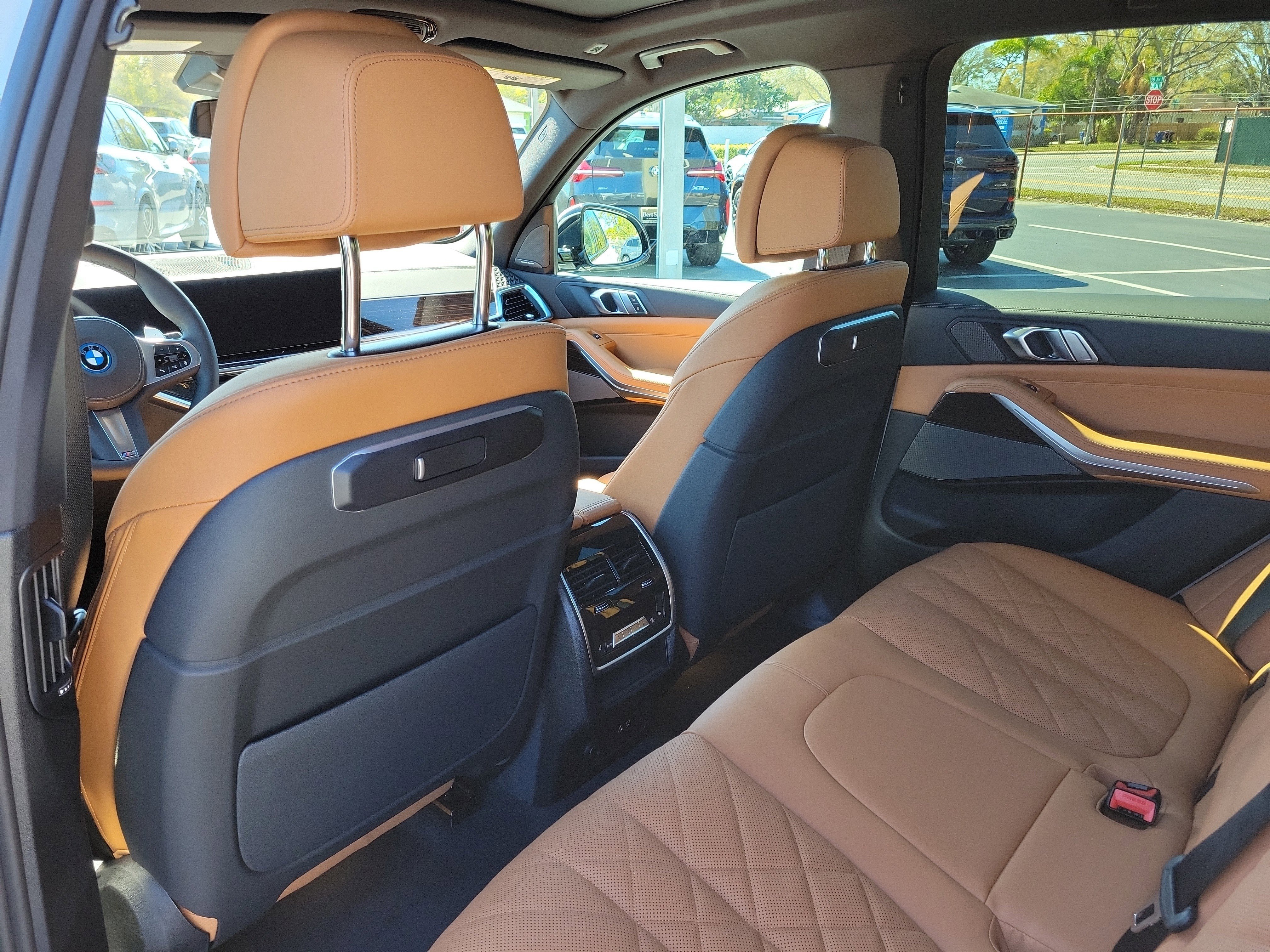 New 2026 BMW X5 xDrive50e w/ M Sport Package image 9