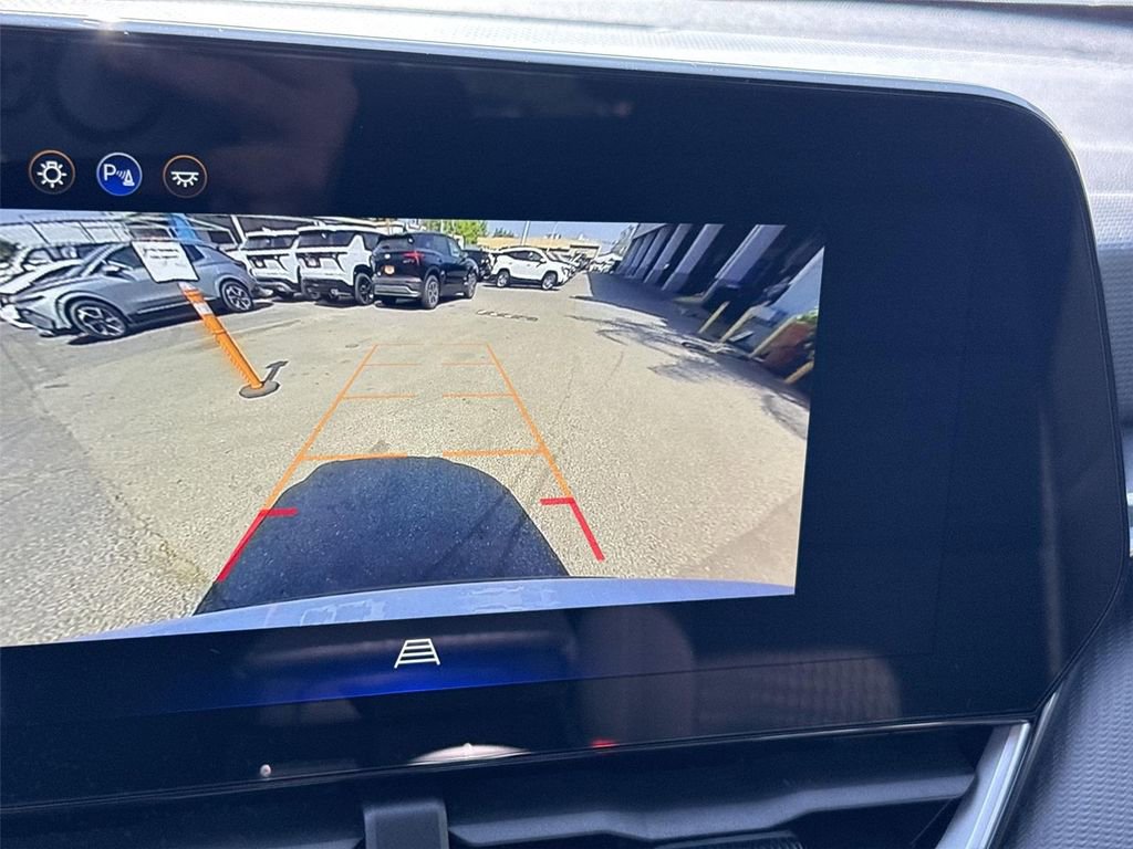 Used 2025 Chevrolet Equinox LT image 13