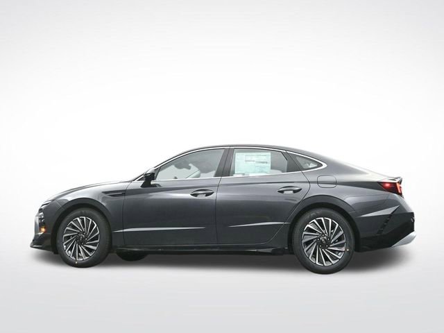 Used 2025 Hyundai Sonata SEL FWD image 32