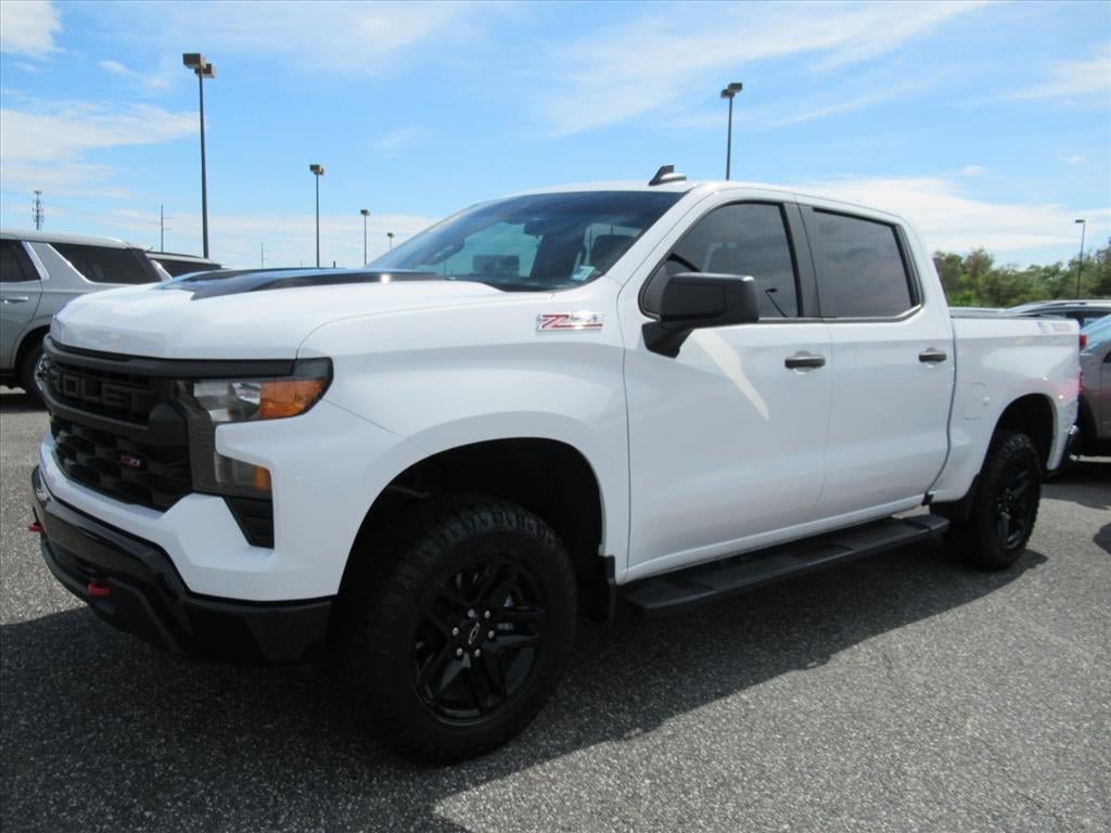 Used 2022 Chevrolet Silverado 1500 Custom Trail Boss AWD/4WD image 3